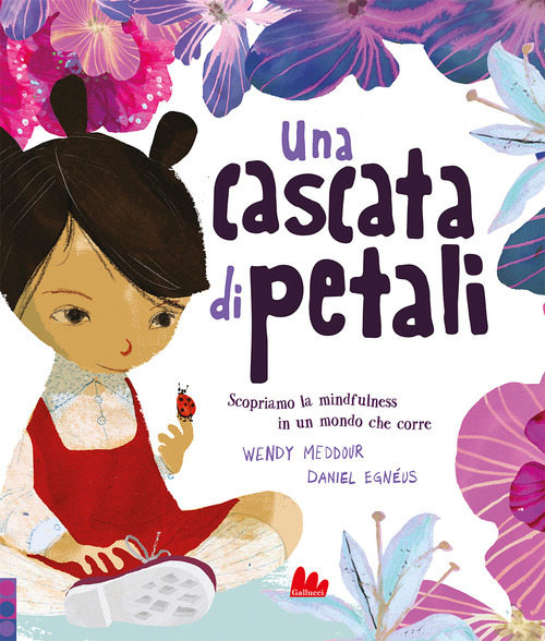 Una cascata di petali