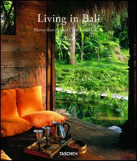 Living in Bali. Ediz. italiana, spagnola e portoghese